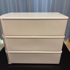 3段衣装ケースの画像