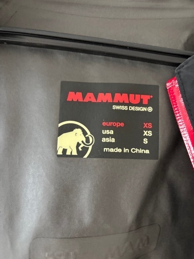 MAMMUT【マムート】　パーカー