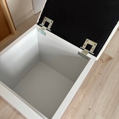 【決まりました】椅子、コンセント付き 白 ドレッサーの画像