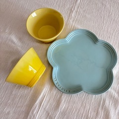 ル・クルーゼ食器セット ライトブルー イエロー皿 器　の画像