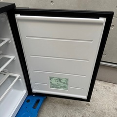 🉐219⭐️2023年製美品★アイリス　冷蔵庫　小型　グレー　寝室などにの画像