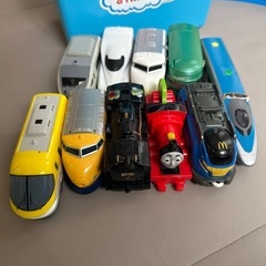 トーマス 機関庫 プラレール 曲線レール マクドナルド ハッピーセットの画像