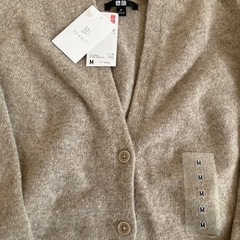 ユニクロ新品カーディガンの画像