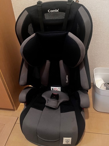 Combiチャイルドシート