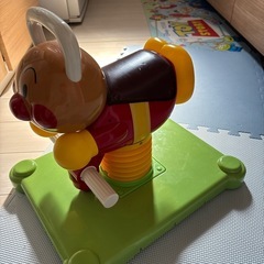 アンパンマン乗り物の画像