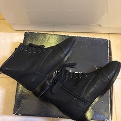 コムサデモード子供革靴１８センチの画像