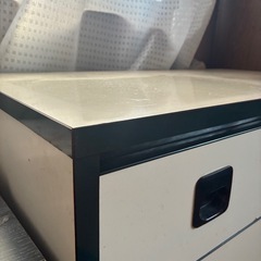 レトロな収納タンス（白×グリーン）　の画像