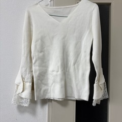 レディース　トレンチコート　セーター　カッターシャツ　まとめ売りの画像