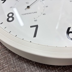 温湿度計付き 掛け時計　ホワイトウォッシュの画像