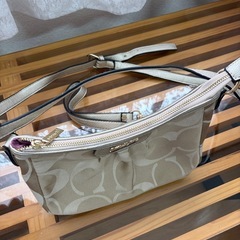 レディース　ショルダーバッグの画像