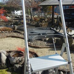 折りたたみステップ脚立の画像