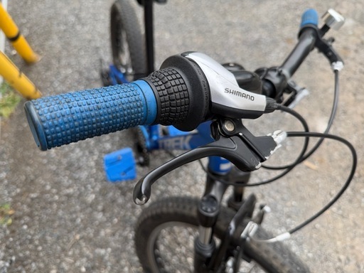 TREK Precaliber 20 ブルー 7段変速｜小キズ・サドルヒビあり｜引取希望