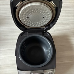 炊飯器の画像