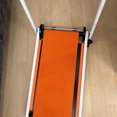 コンパクト自走式ウォーカーの画像