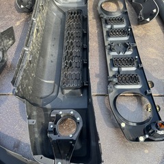 JB74W 純正バンパー　グリルの画像