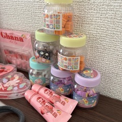 セボンスター、ミニ消しゴム、チークリップ、ネイルなどの画像