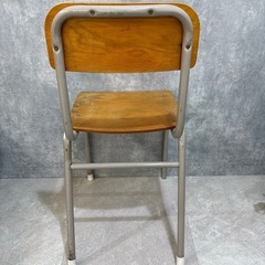 椅子　小学校の画像