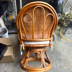 藤の椅子、の画像