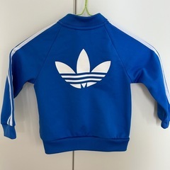 adidasジャンパーの画像