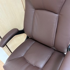 【ほぼ未使用】ロイズチェア ゲーミングチェアの画像