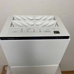 美品】Panasonic F-VXU90-W 加湿空気清浄機 ナノイーX 加湿空気清浄機 パナソニック ホワイト 家電の画像