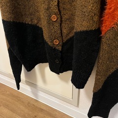 EVRIS★エブリスVネック シャギー ニットカーディガン　オレンジの画像