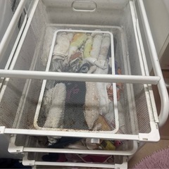 4段　引き出し　収納の画像