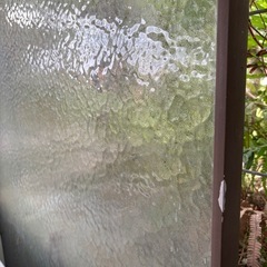 ガラス製ガーデンテーブルの天板の画像