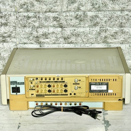 ジャンク品 Victor「HR-W5」高級W-VHSビデオデッキ