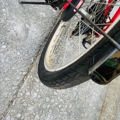 『ＳＡＬＥ　３０％』　ＪＥＥＰ　折りたたみ自転車　２０インチ　6変速　赤　配達可能の画像