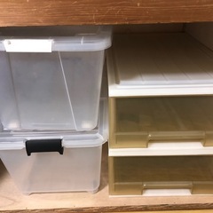 ガスコンロ、収納箱の画像