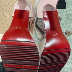 オシャレなパンプスの画像