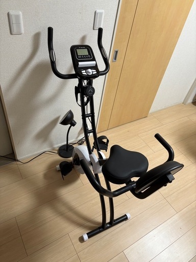 折りたたみ式コンパクトエアロバイク／フィットネスバイク