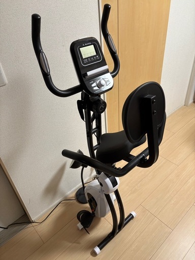 折りたたみ式コンパクトエアロバイク／フィットネスバイク