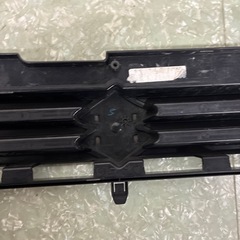 スズキの自動車用フロントグリルの画像