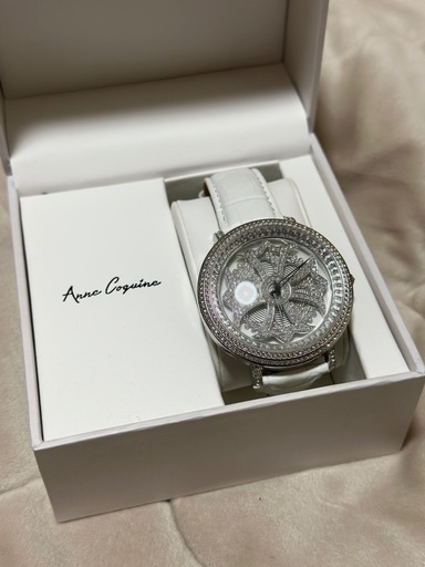 AnneCoquineクロスシルバーベゼル腕時計