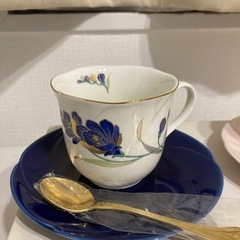 ペア　ティーカップ&ソーサー美品の画像