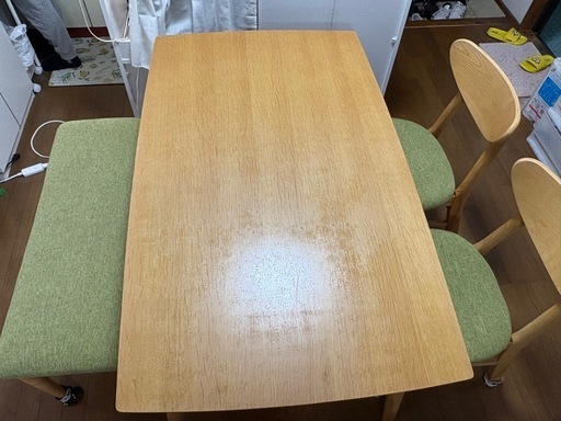 ダイニングテーブル　4人掛け
