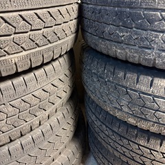 ハイエース、キャラバン　195-80-15冬タイヤ８本セットの画像