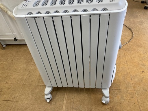 De'Longhi (デロンギ) オイルヒーター ベルカルド RHJ75V0915-GY  リサイクルショップ宮崎屋　佐土原店　26.4.26