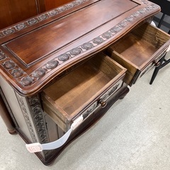 坂2602-962 アンティーク風 ラウンジキャビネット ドア保護バンド付き キズ汚れ有りの画像