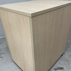 デスクワゴン　木目調の画像