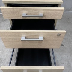 デスクワゴン　木目調の画像