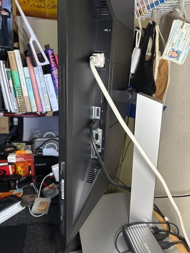 HP E27q G4 27インチ
モニター