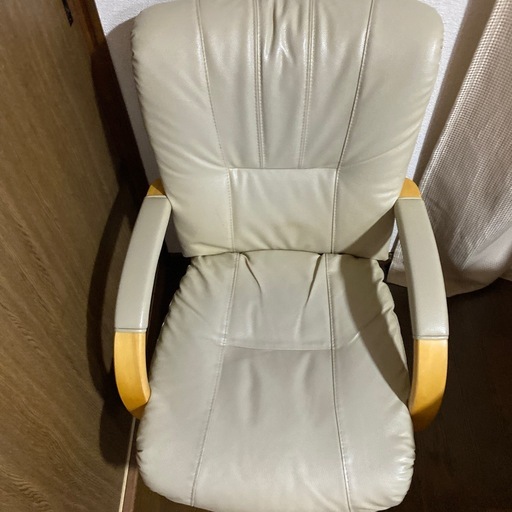 ダイニングテーブル、イス