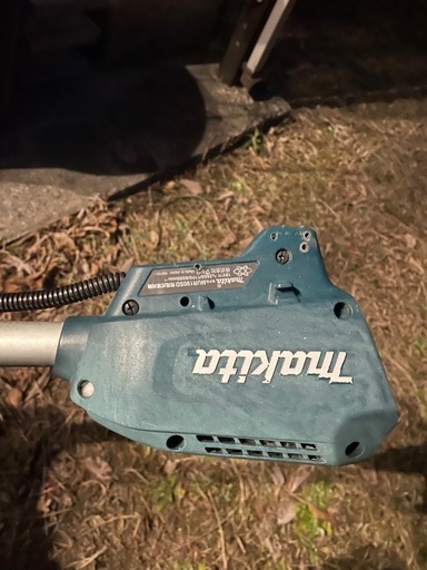 マキタ　18v 電動　
草刈機　mur190sd 中古動作品