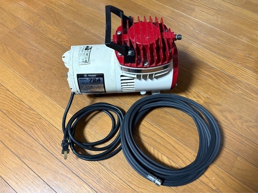 【画像更新しました】エアーコンプレッサー 、塗装用