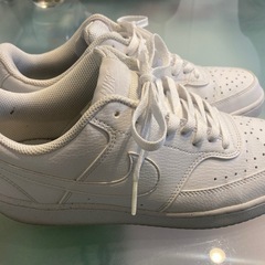 Nike ナイキ　コートビジョン　26.0㎝　ホワイト ローカット スニーカーの画像