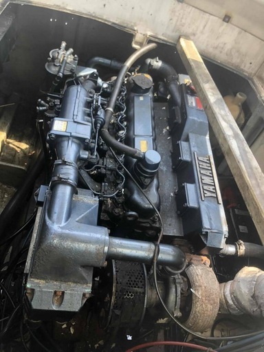 船　　　エンジン　md628kuh