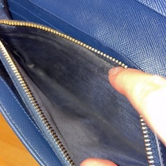 PRADA プラダ　長財布
の画像